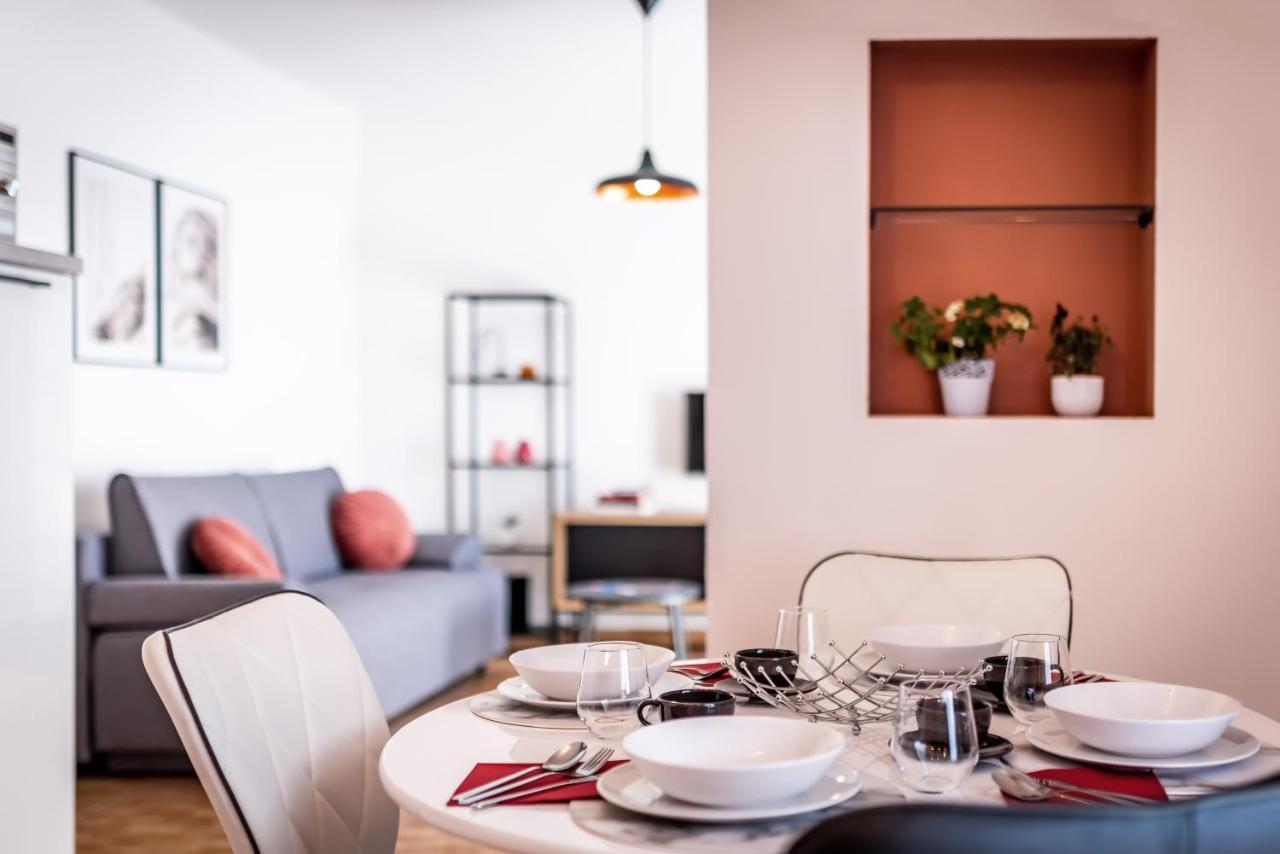 שיבניק Apartments Tanya מראה חיצוני תמונה