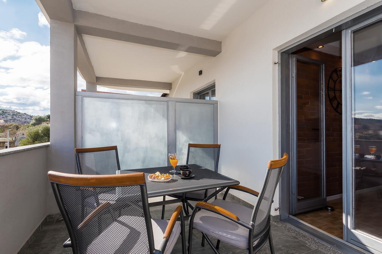 שיבניק Apartments Tanya מראה חיצוני תמונה