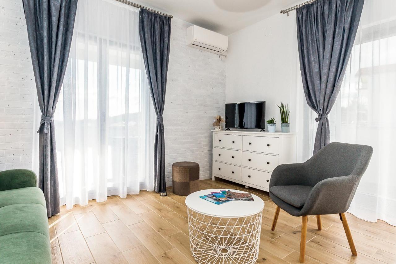 שיבניק Apartments Tanya מראה חיצוני תמונה