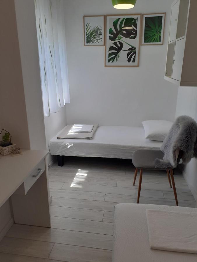 שיבניק Apartments Tanya מראה חיצוני תמונה